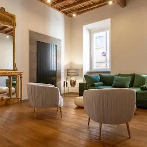 https://fontana-di-trevi-roma-luxury-suite.it-romehotels.com