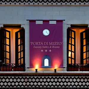 https://porta-di-mezzo-luxury-bb.taorminaitalyhotels.com