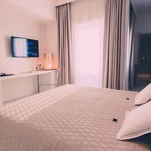 https://apt-siracusa-luxury.taorminaitalyhotels.com